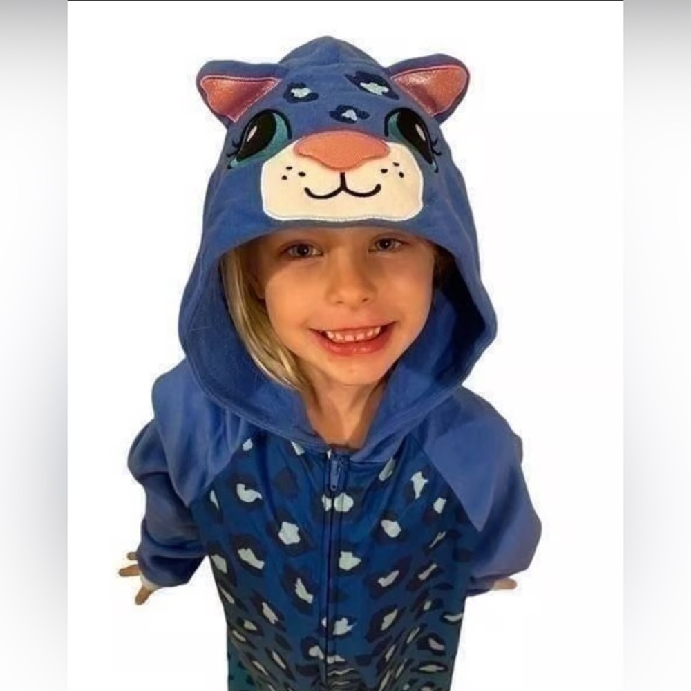 Cat & Jack Blue Leopard Hooded Onesie Pajamas – Size 7/8 (Girls)